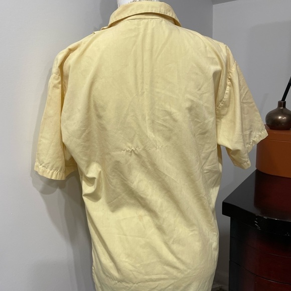 Vintage yellow button down shirt - Picture 2 of 7